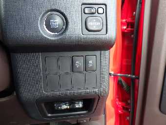 TOYOTA PORTE 2012 Image 18