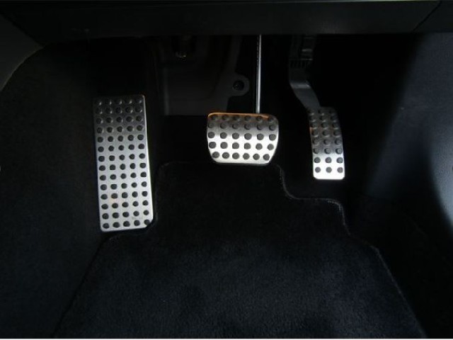 MERCEDES BENZ A CLASS 2018 Image 26