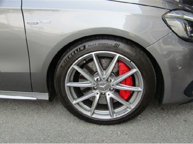 MERCEDES BENZ A CLASS 2018 Image 29