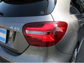 MERCEDES BENZ A CLASS 2018 Image 25