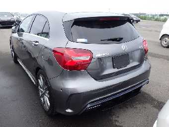 MERCEDES BENZ A CLASS 2018 Image 36