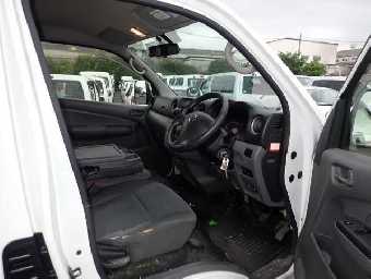 NISSAN NV350 CARAVAN 2016 Image 3