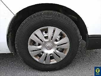 NISSAN NV350 CARAVAN 2017 Image 9