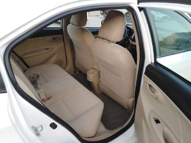 TOYOTA YARIS 2017 Image 20