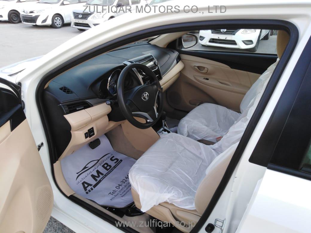 TOYOTA YARIS 2017 Image 12