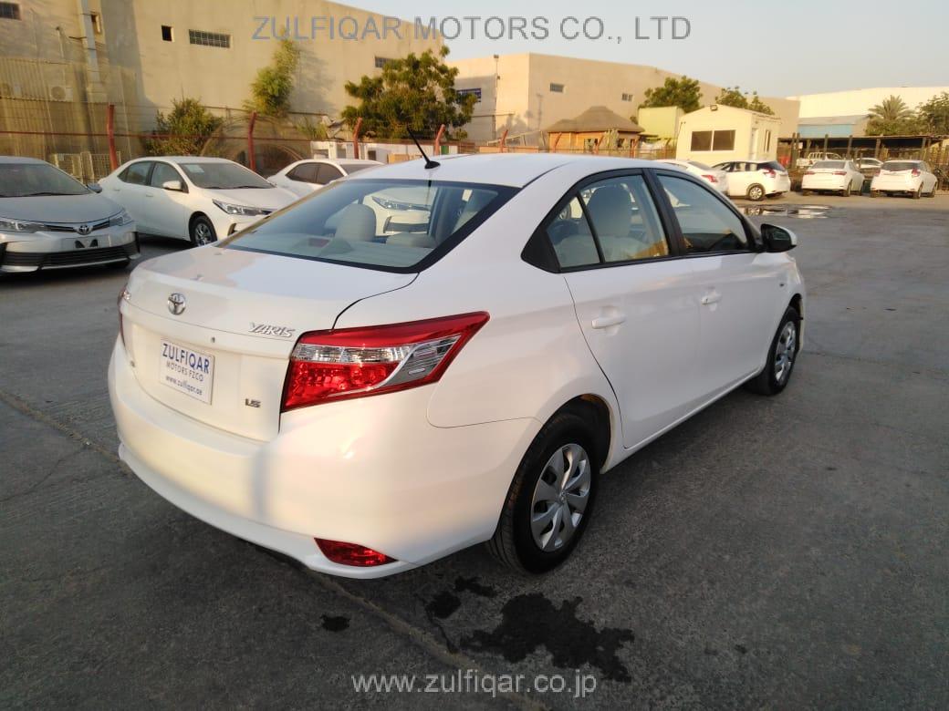 TOYOTA YARIS 2017 Image 7
