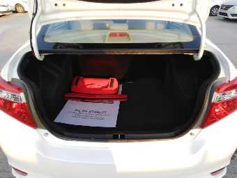 TOYOTA YARIS 2017 Image 8