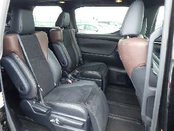 TOYOTA ALPHARD 2017 Image 12