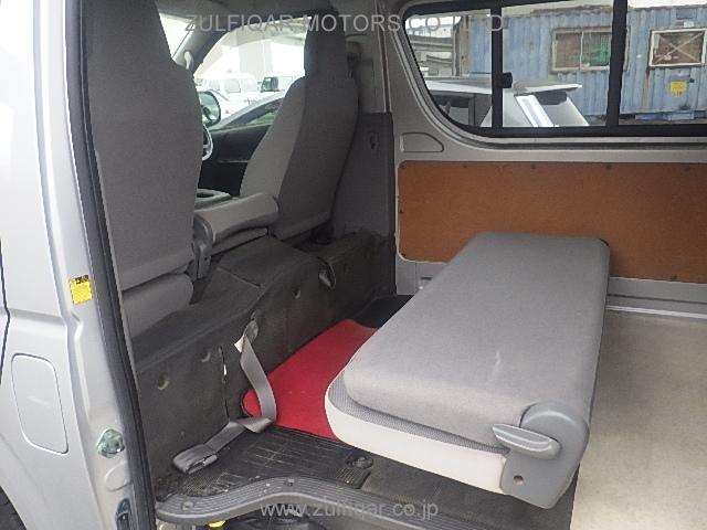 TOYOTA HIACE 2009 Image 11