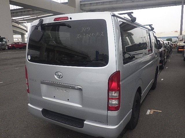 TOYOTA HIACE 2009 Image 21