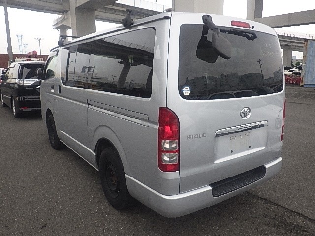 TOYOTA HIACE 2009 Image 22