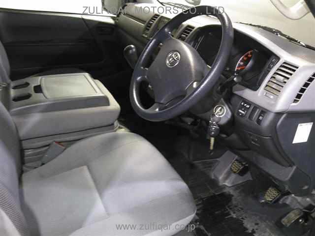 TOYOTA HIACE 2009 Image 4