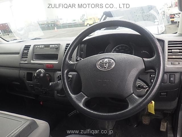 TOYOTA HIACE 2009 Image 8
