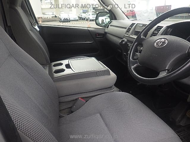 TOYOTA HIACE 2009 Image 9