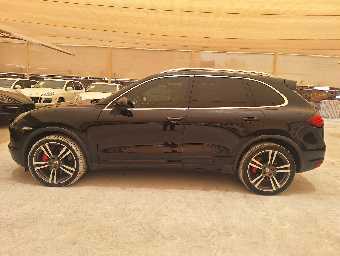 PORSCHE CAYENNE 2010 Image 2