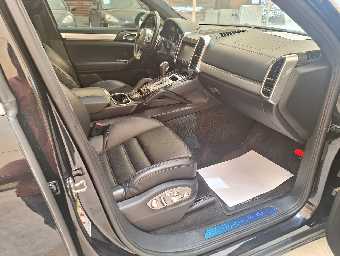 PORSCHE CAYENNE 2010 Image 15