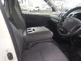 TOYOTA HIACE 2010 Image 11