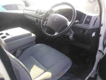 TOYOTA HIACE 2010 Image 3