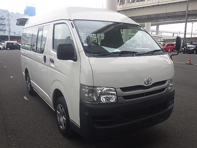 TOYOTA HIACE 2010 Image 23