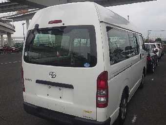 TOYOTA HIACE 2010 Image 18