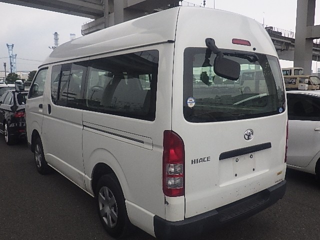 TOYOTA HIACE 2010 Image 25