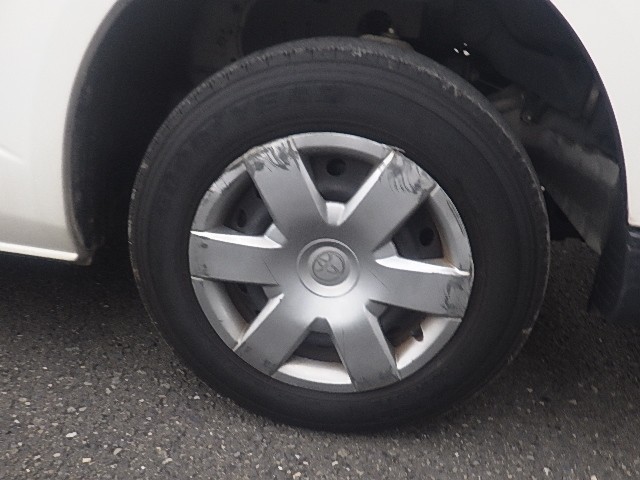 TOYOTA HIACE 2010 Image 26