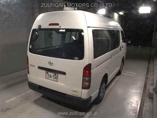 TOYOTA HIACE 2010 Image 5