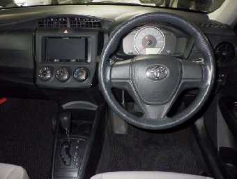 TOYOTA COROLLA AXIO 2016 Image 6