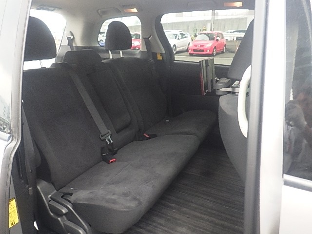 TOYOTA ESTIMA HYBRID 2014 Image 21