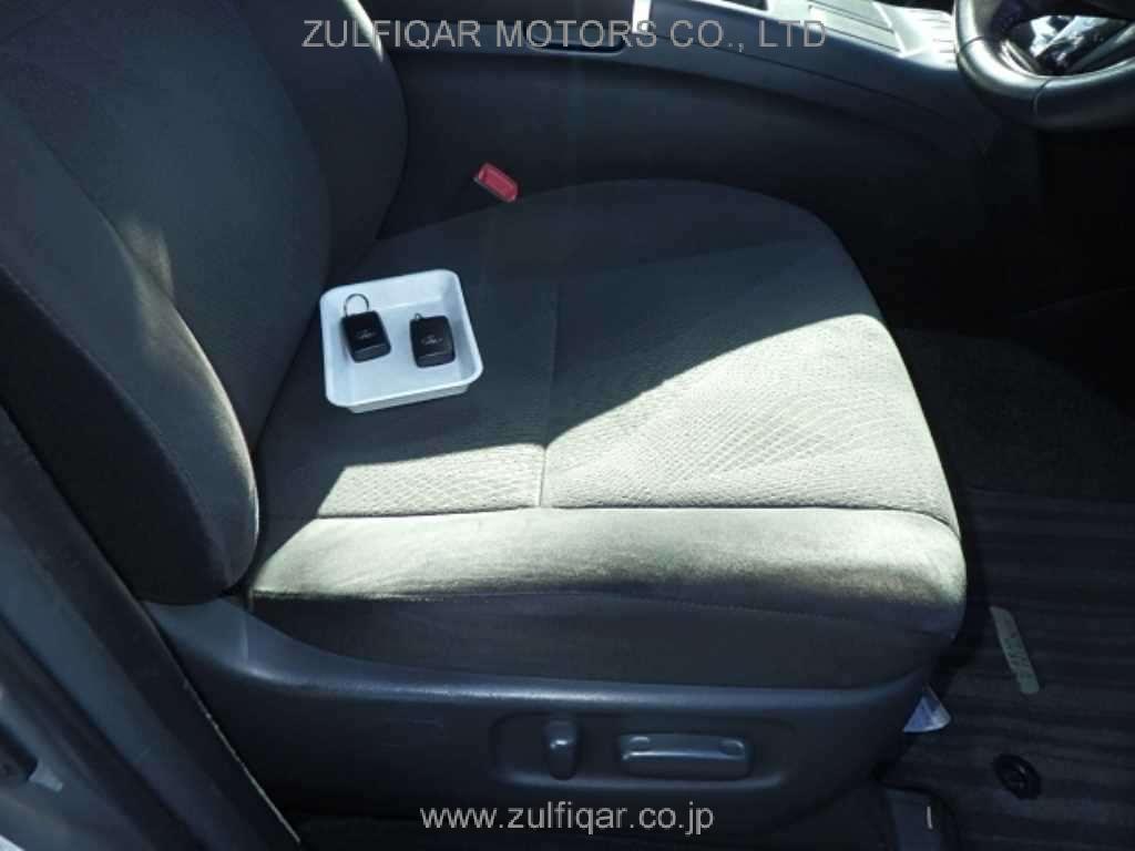 TOYOTA ESTIMA HYBRID 2014 Image 8