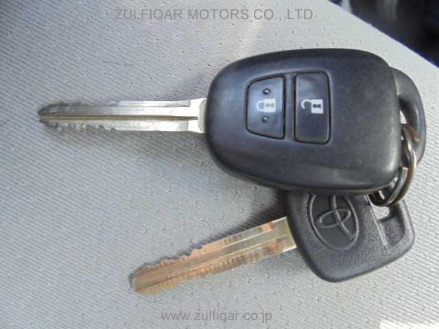 TOYOTA COROLLA AXIO 2017 Image 7