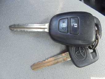 TOYOTA COROLLA AXIO 2017 Image 6