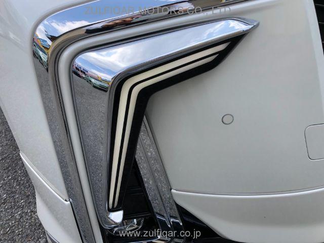 TOYOTA ALPHARD 2018 Image 11