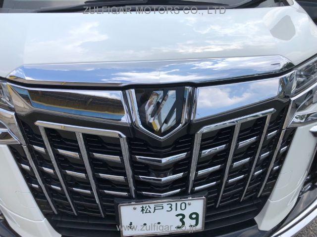 TOYOTA ALPHARD 2018 Image 12