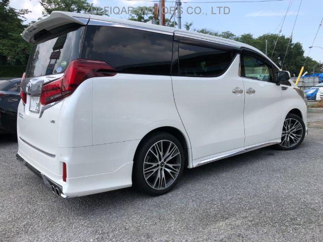 TOYOTA ALPHARD 2018 Image 4