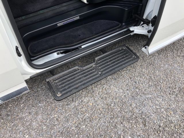 TOYOTA ALPHARD 2018 Image 32