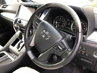 TOYOTA ALPHARD 2018 Image 23