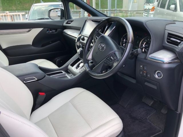 TOYOTA ALPHARD 2018 Image 36