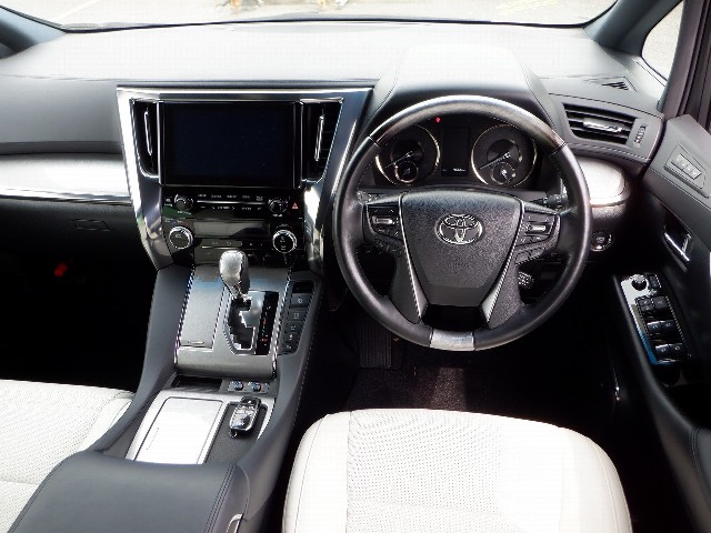 TOYOTA ALPHARD 2018 Image 55