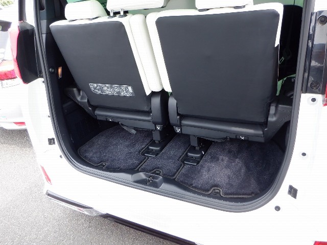 TOYOTA ALPHARD 2018 Image 61