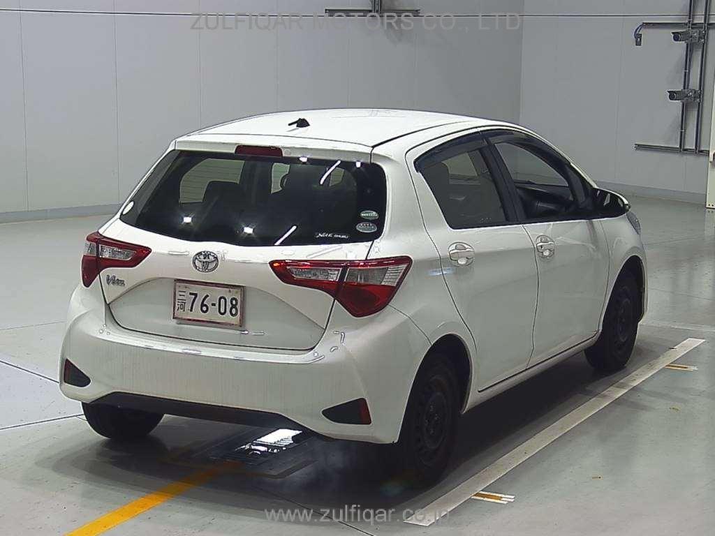 TOYOTA VITZ 2017 Image 2