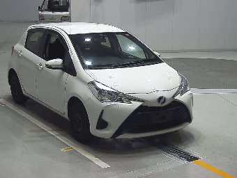 TOYOTA VITZ 2017 Image 5