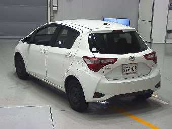 TOYOTA VITZ 2017 Image 6