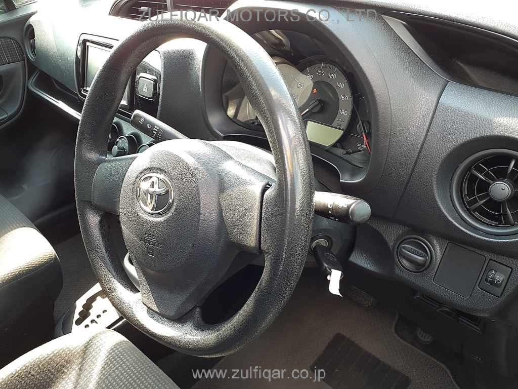 TOYOTA VITZ 2017 Image 7