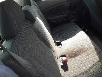 TOYOTA VITZ 2017 Image 9