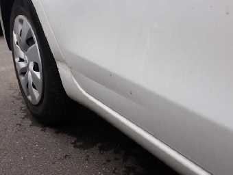 TOYOTA VITZ 2017 Image 4