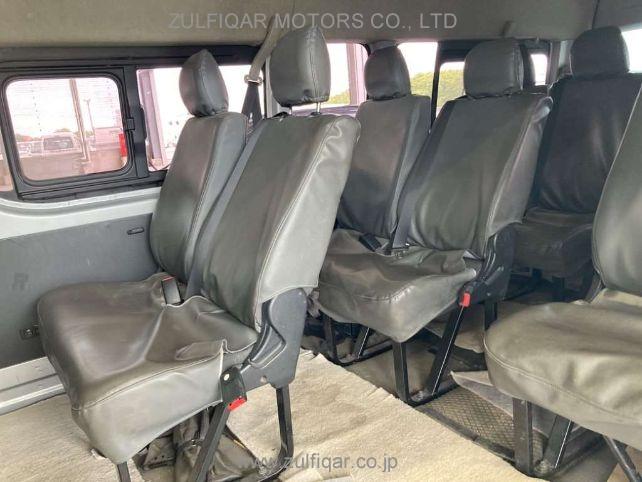 TOYOTA HIACE BUS 2016 Image 7