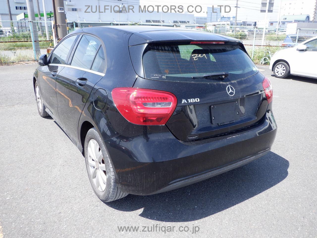 MERCEDES BENZ A CLASS 2017 Image 22