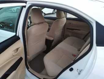 TOYOTA YARIS 2018 Image 13