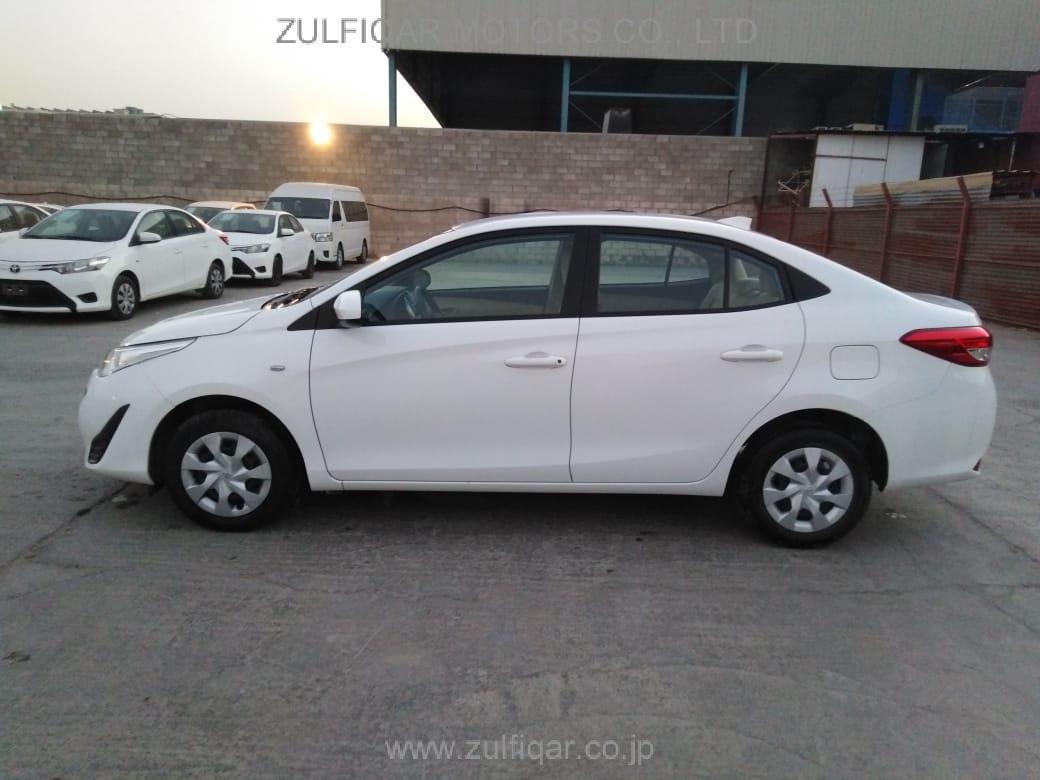 TOYOTA YARIS 2018 Image 4